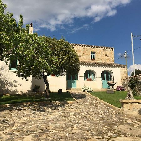 B&B Su Strintu Tuili ภายนอก รูปภาพ