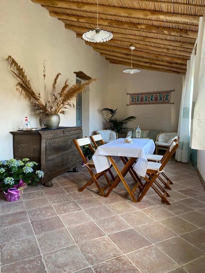 B&B Su Strintu Tuili ภายนอก รูปภาพ