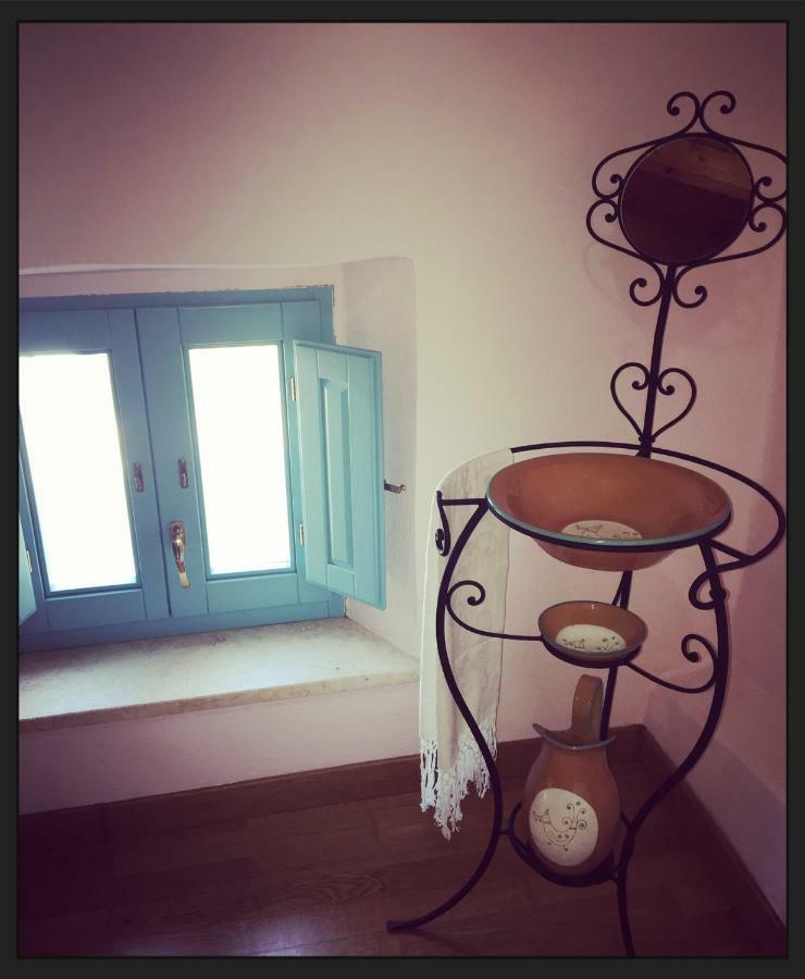 B&B Su Strintu Tuili ภายนอก รูปภาพ