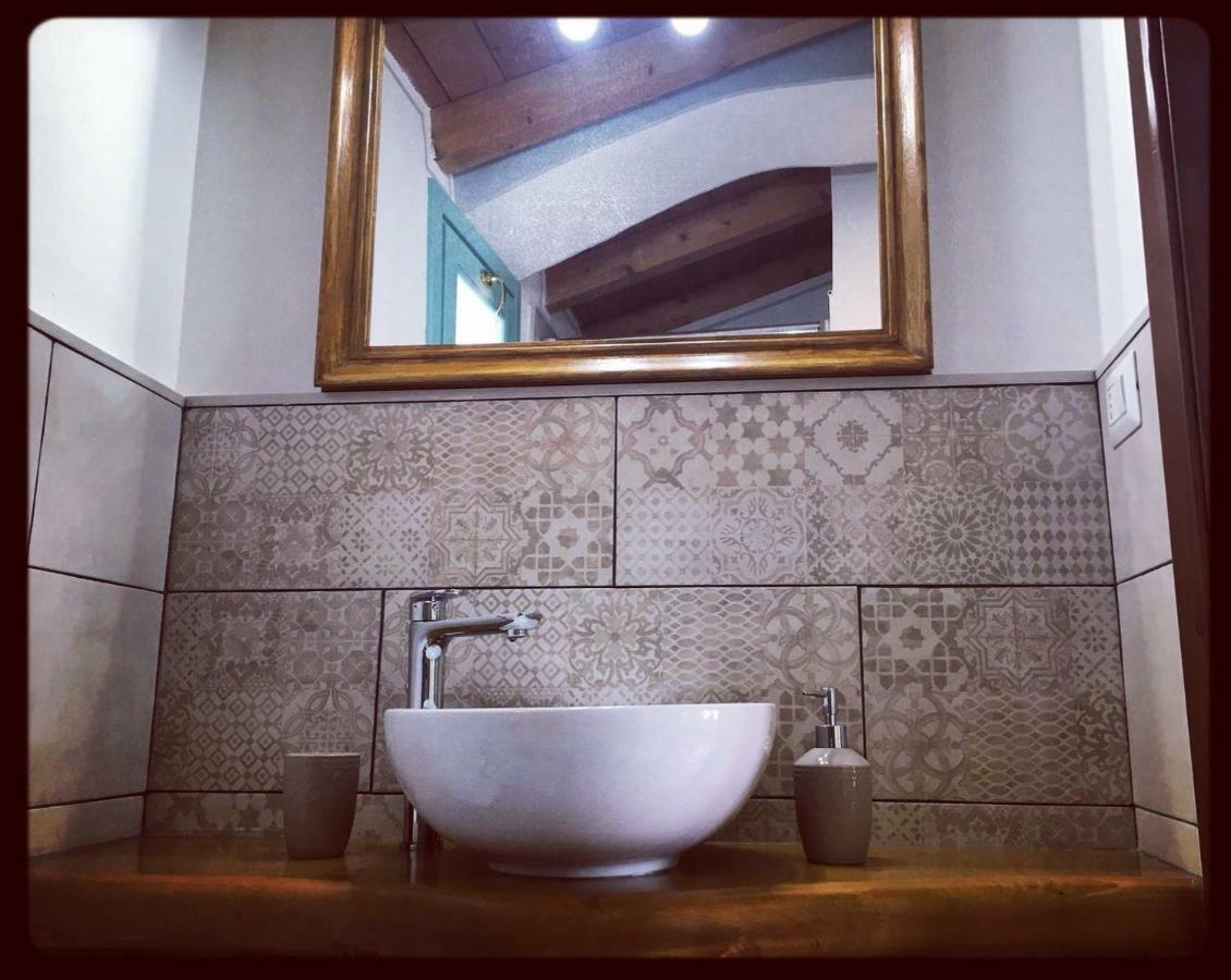 B&B Su Strintu Tuili ภายนอก รูปภาพ